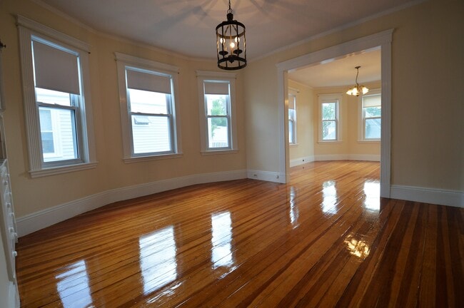 Foto del edificio - 39 Montfern Ave