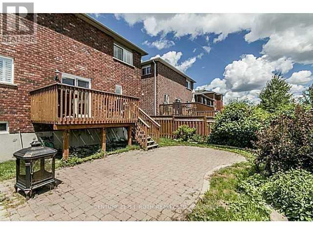 Building Photo - 45-45 Butternut Dr