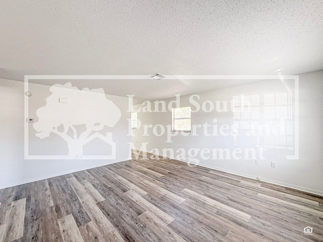 Building Photo - 1703 King Ave