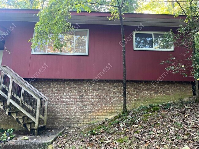 Building Photo - 5230 Old Trail