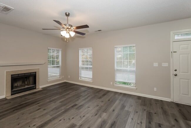 Building Photo - 2711 Clarencefield Dr