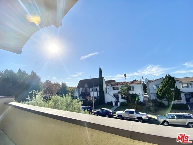 Foto del edificio - 1446 S Canfield Ave