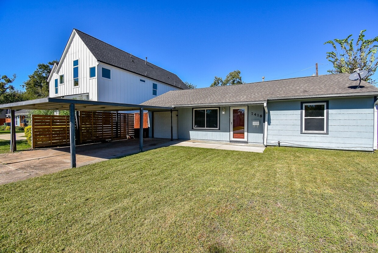 Foto principal - 7418 Jalna St