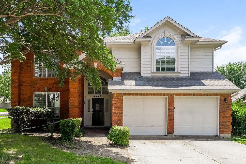 Primary Photo - 2200 Park Hurst Dr