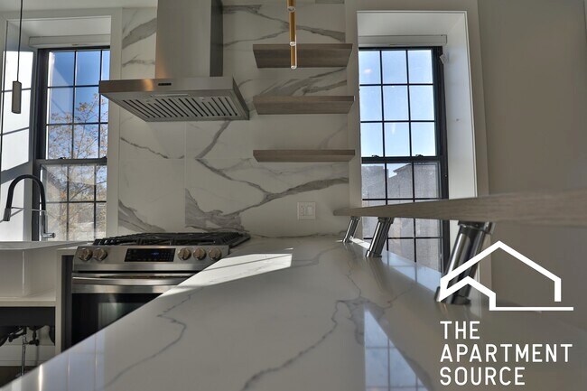 Foto del edificio - 1436 W Blackhawk St