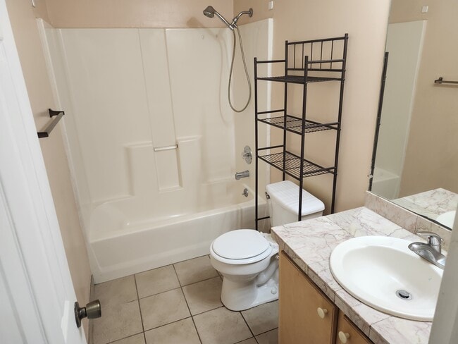 Building Photo - 56 Cross Creek Dr