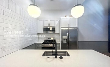 Building Photo - 2212 Morris Ave