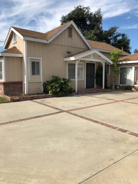 Primary Photo - 10031 Larson Avenue