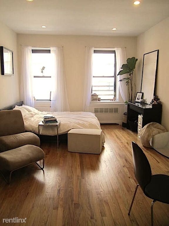 Foto principal - 434 E 84th St