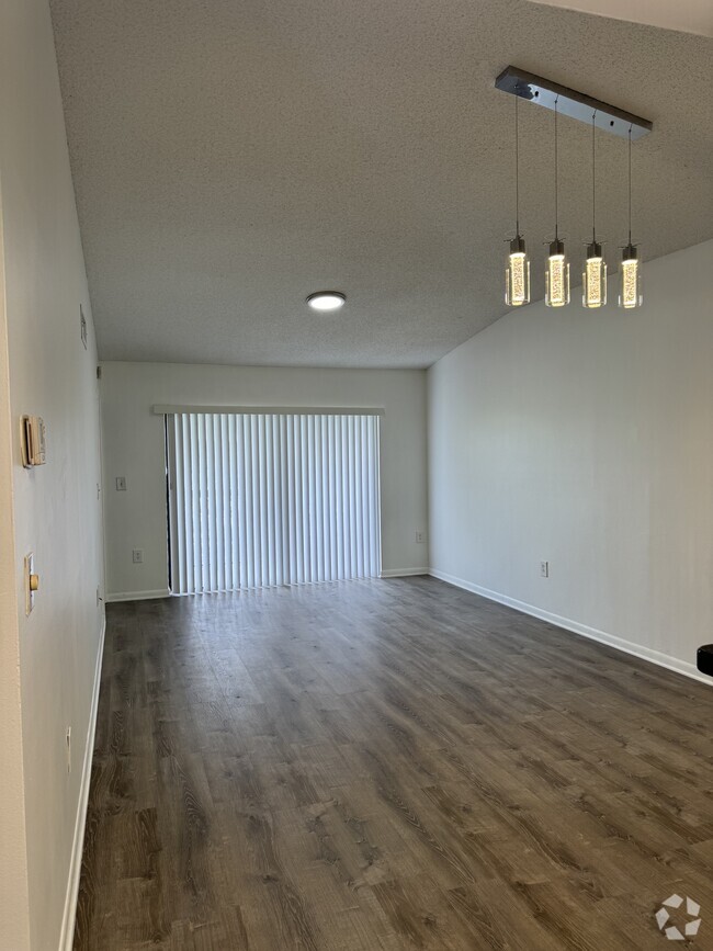Building Photo - 9977 Nob Hill Ln