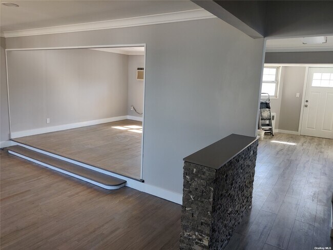 Building Photo - 74 Polo Rd
