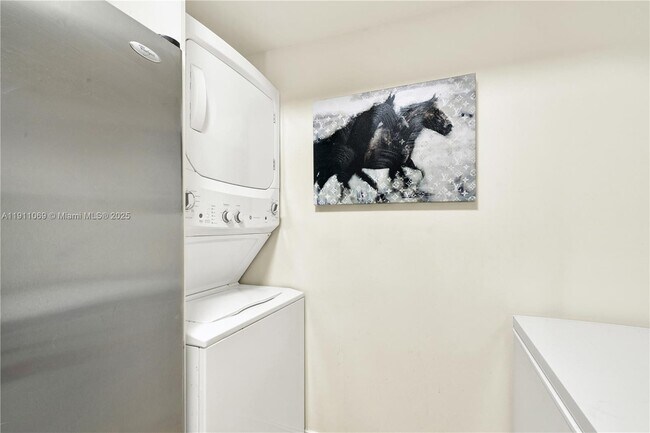 Foto del edificio - 5077 NW 7th St