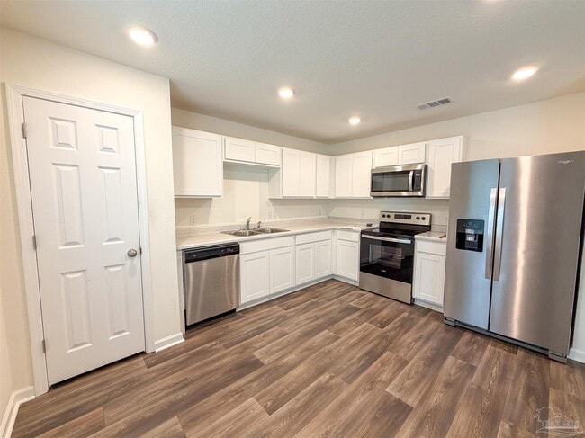 Building Photo - 6509 June Bug Dr