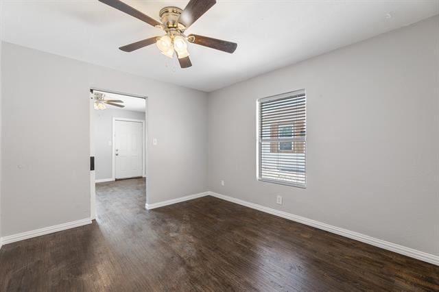 Building Photo - 5512 Lovell Ave