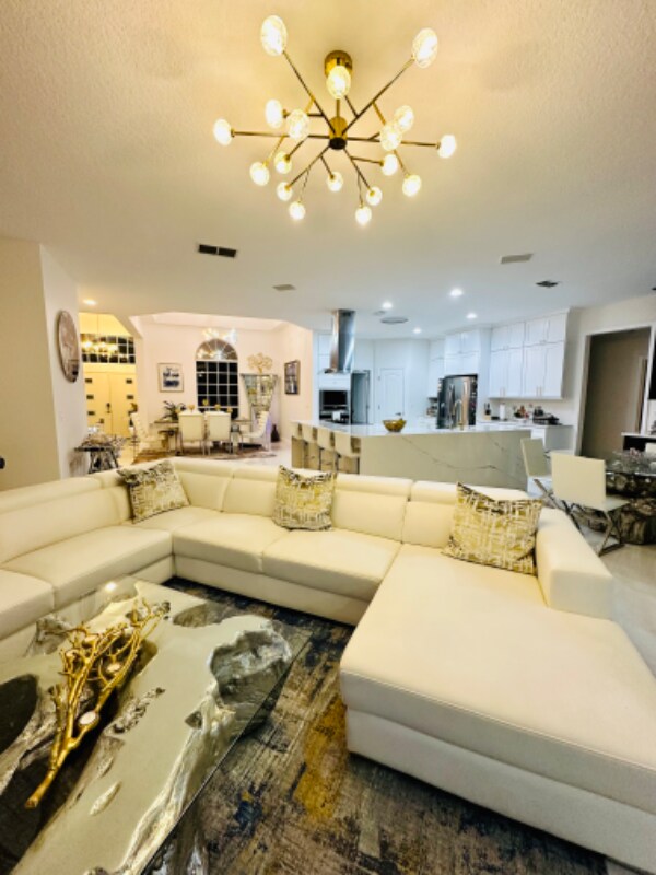 Foto del edificio - 10122 Newington Dr