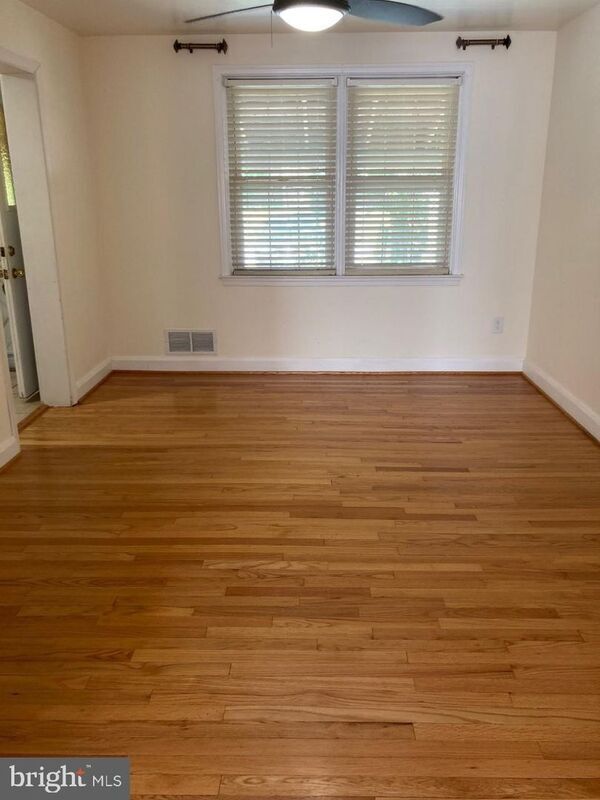 Building Photo - 8616 Pleasant Plains Rd