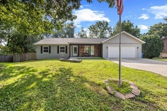 Building Photo - 3801 Pebble Ct