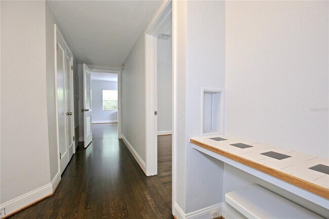 Building Photo - 1808 Delaney Ave