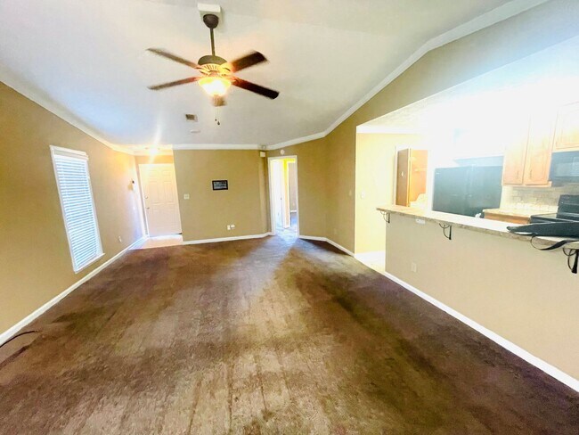 Foto del edificio - ** 3 bed 2 bath patio home located off Woo...