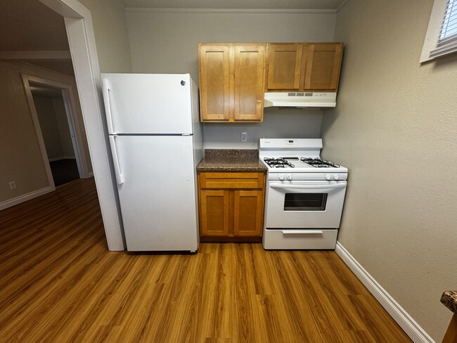 Building Photo - 1705 Quaker St