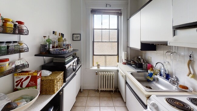 Building Photo - 2 Sutherland Rd