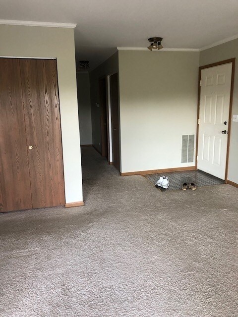 Building Photo - 212 Memory Ln