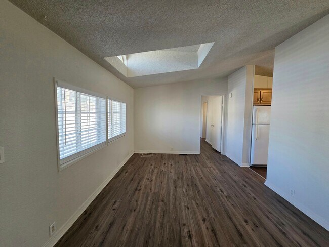 Foto del edificio - 5914 Sassy Rose Dr