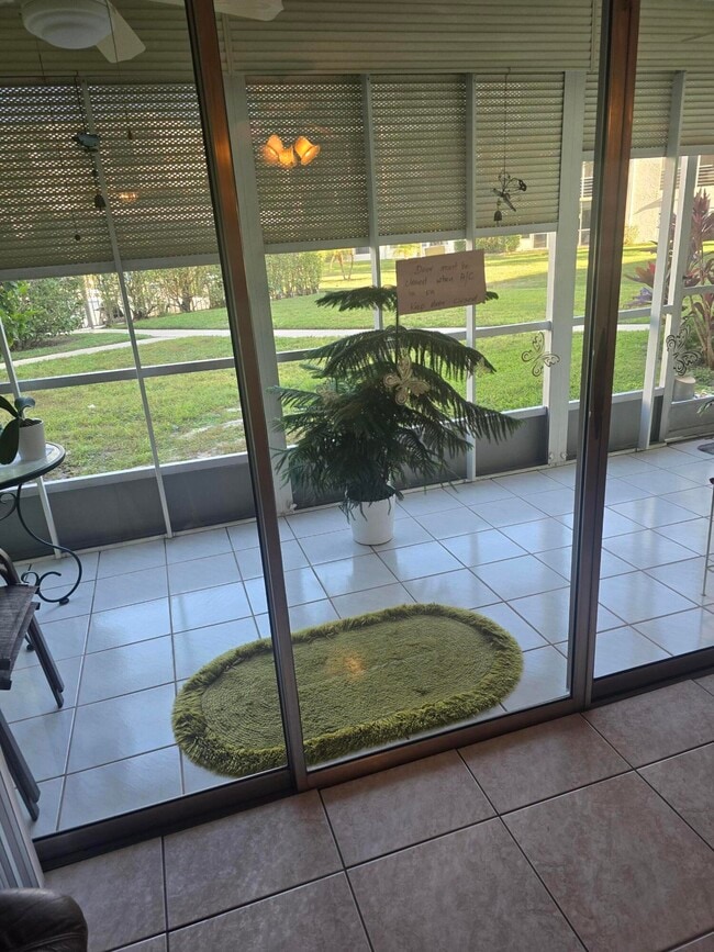 Foto del edificio - 3186 Via Poinciana