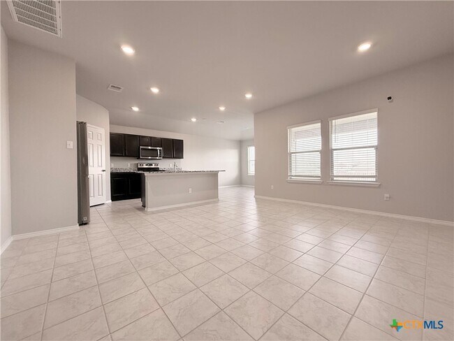 Foto del edificio - 5700 Great Divide Rd