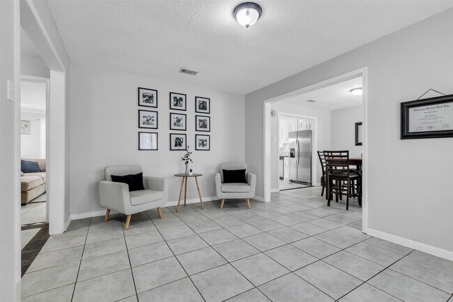 Foto del edificio - 1210 Forsythe Ln