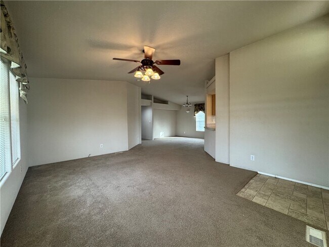 Foto del edificio - 10044 Kent Rd