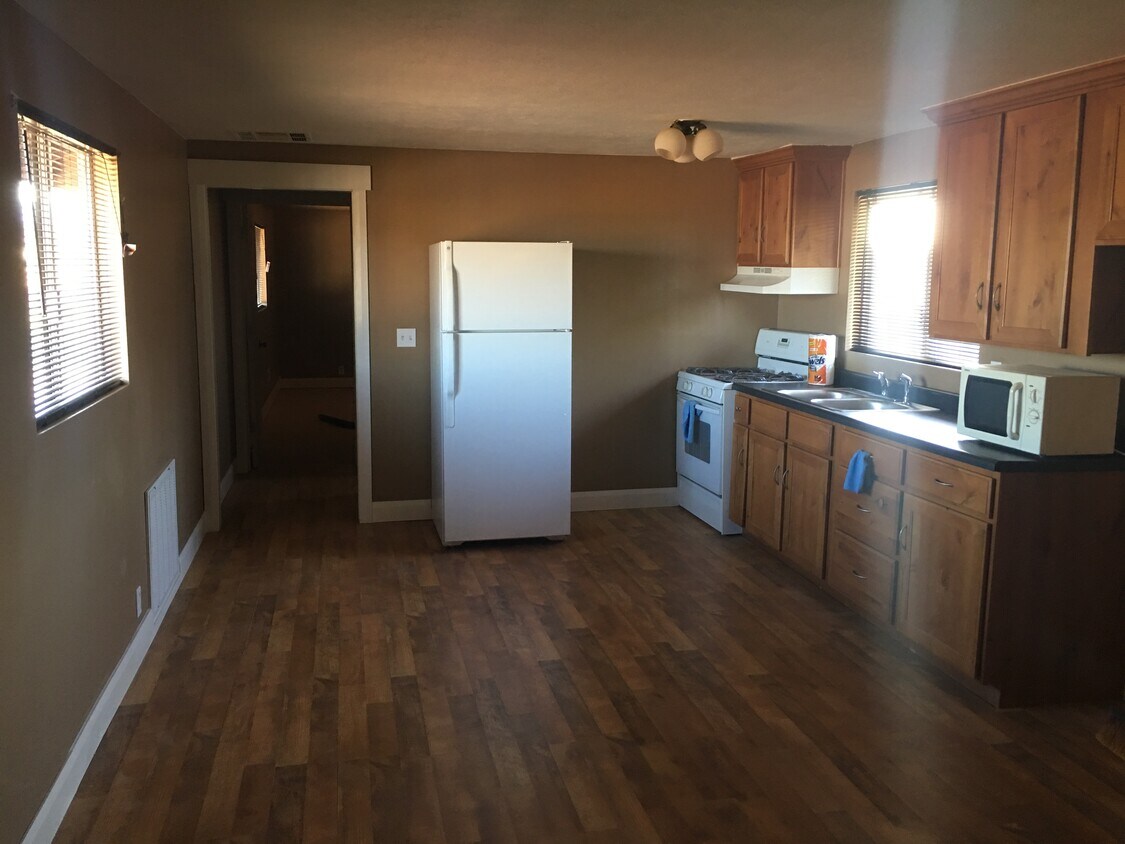 99 W 700 S Unit COUNTRY BARN APARTMENT, Ivins, UT 84738 Apartments in