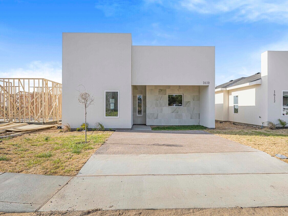 1610 Lomas Del Sur, Laredo, TX 78046 House Rental in Laredo, TX