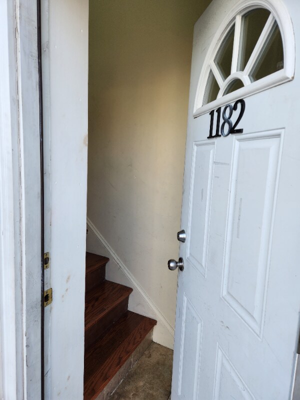 Primary Photo - 1182 Stuyvesant Ave.