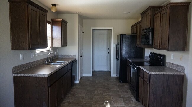 Foto del edificio - 3-Bedroom House for Rent in Killeen