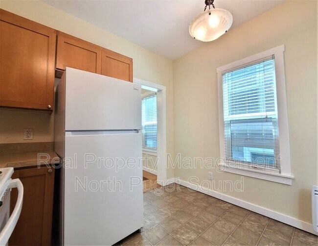Building Photo - 3212 Rucker Ave