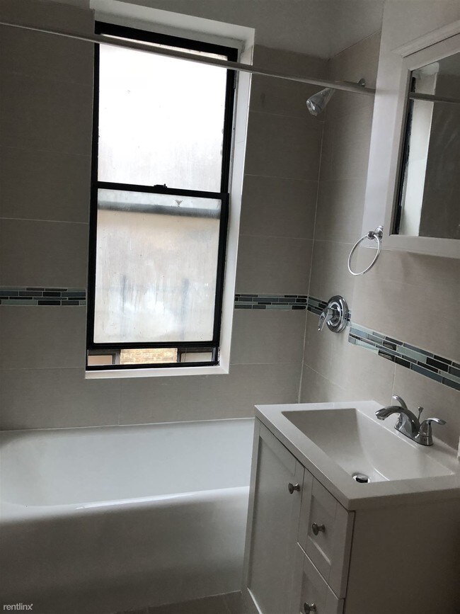 Foto del edificio - 1 br, 1 bath Apartment - 55 W 180th St