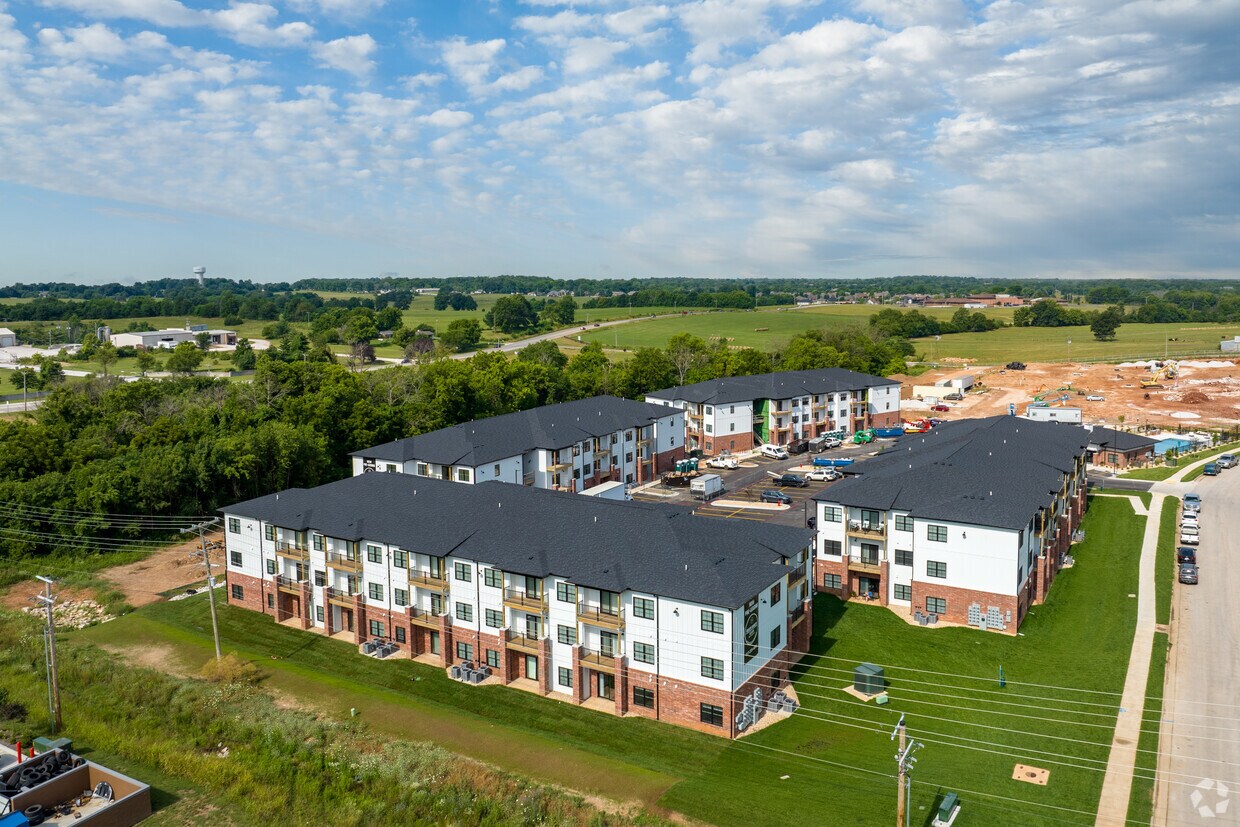 River Ranch Apartments in Ozark, MO