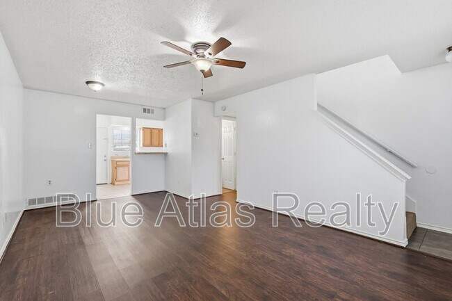 Foto del edificio - 2713 Wimbledon Ct