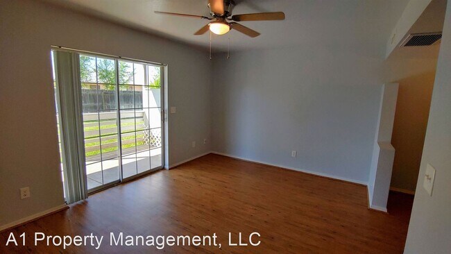 Building Photo - 3160 N Navajo Dr