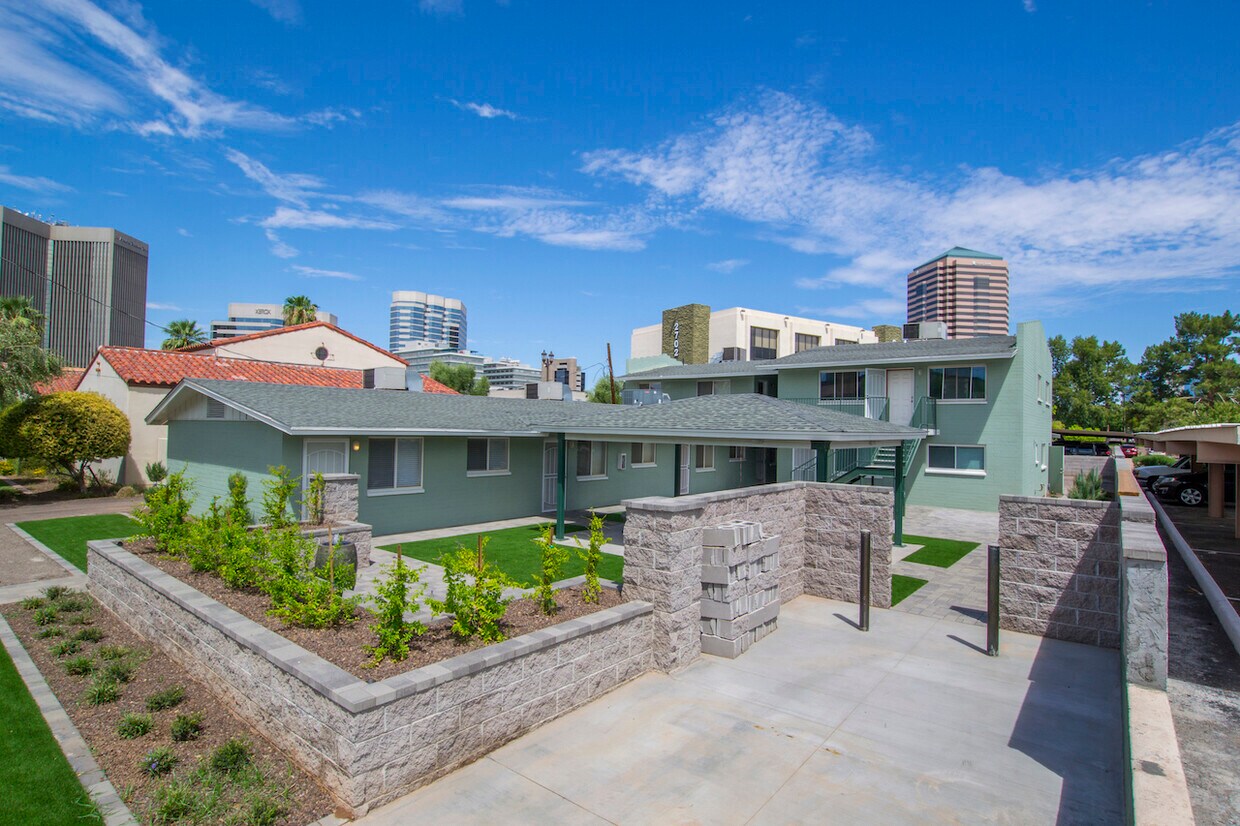 Foto principal - 208 E Virginia Ave