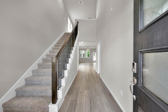 Building Photo - 213 Harper Ridge Dr