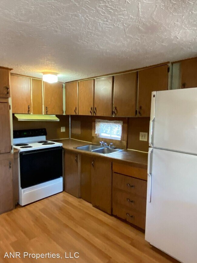 Building Photo - 2 br, 1 bath House - 4661 Whitaker