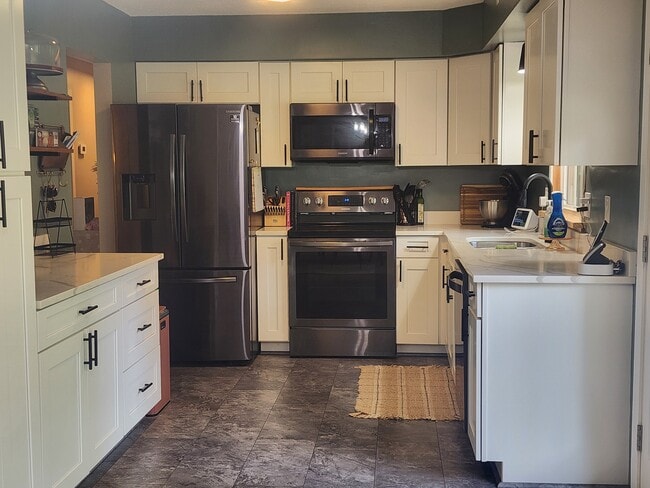 Updated Kitchen - 2816 Fernwood St