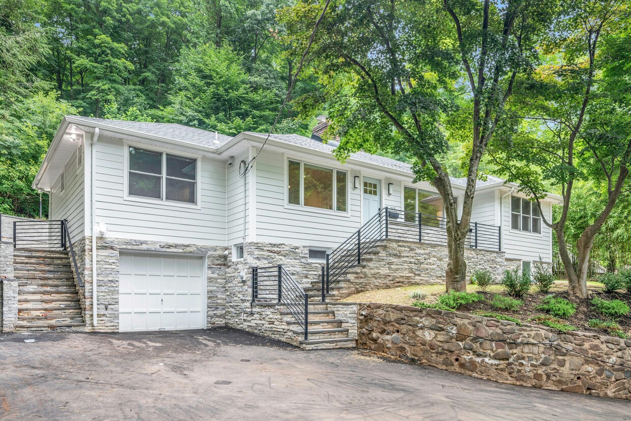 Primary Photo - 117 Sagamore Rd