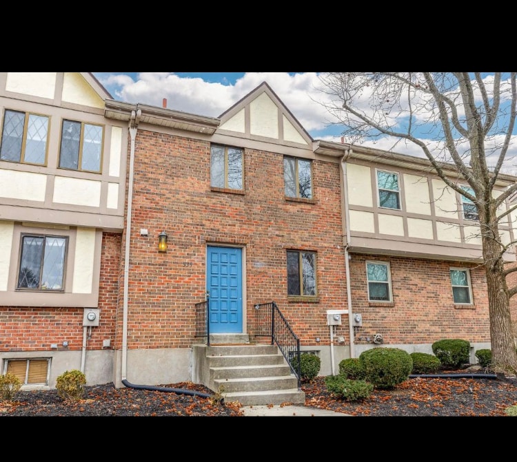 Primary Photo - 339 Bexley Ct