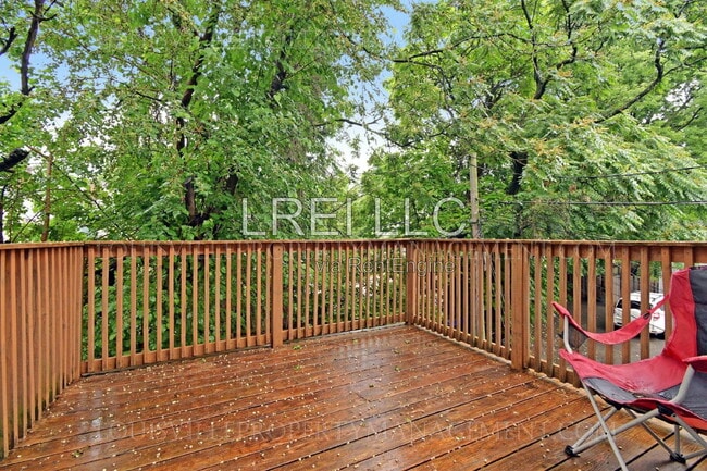 Building Photo - 710 Rubel Ave
