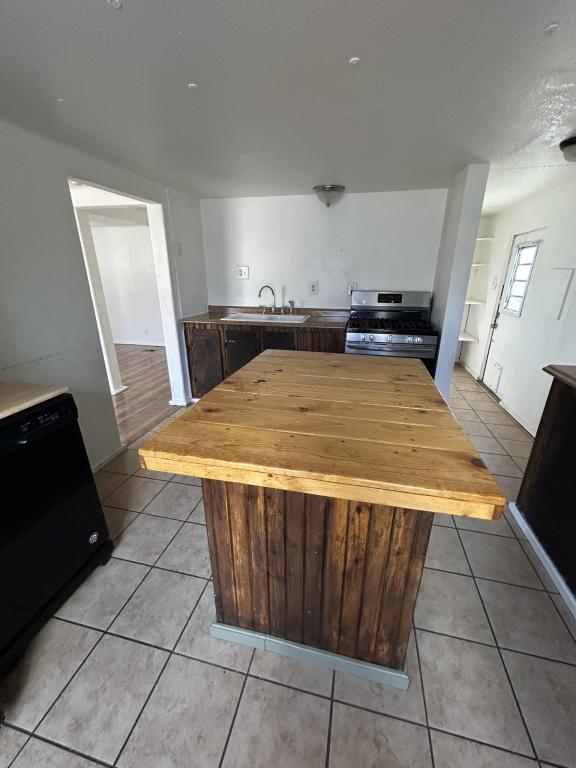 Building Photo - 350 N Diamond Ave