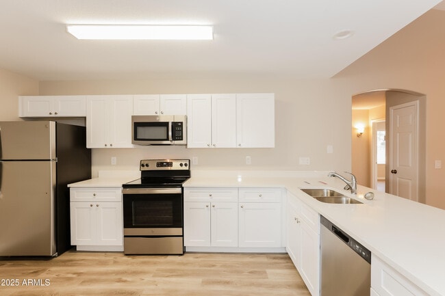 Foto del edificio - 7744 W Yucca St