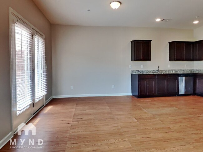 Foto del edificio - 11973 Fuller St